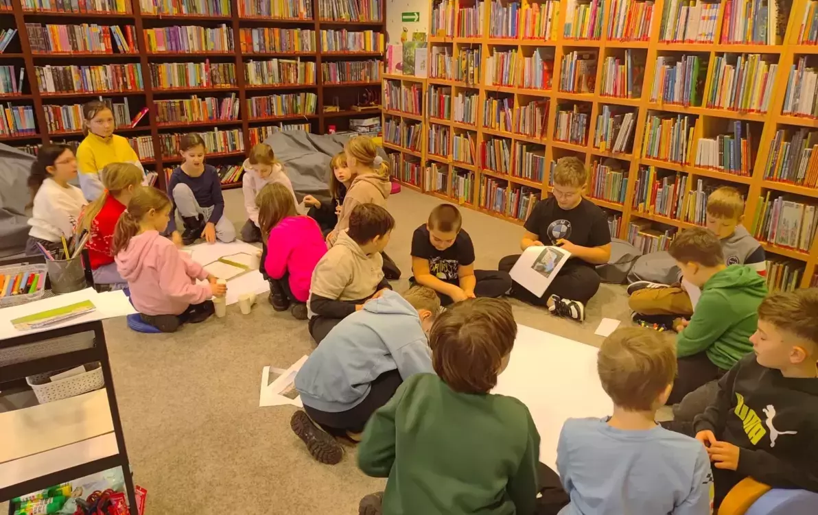 Zdjęcie do Wizyta w bibliotece