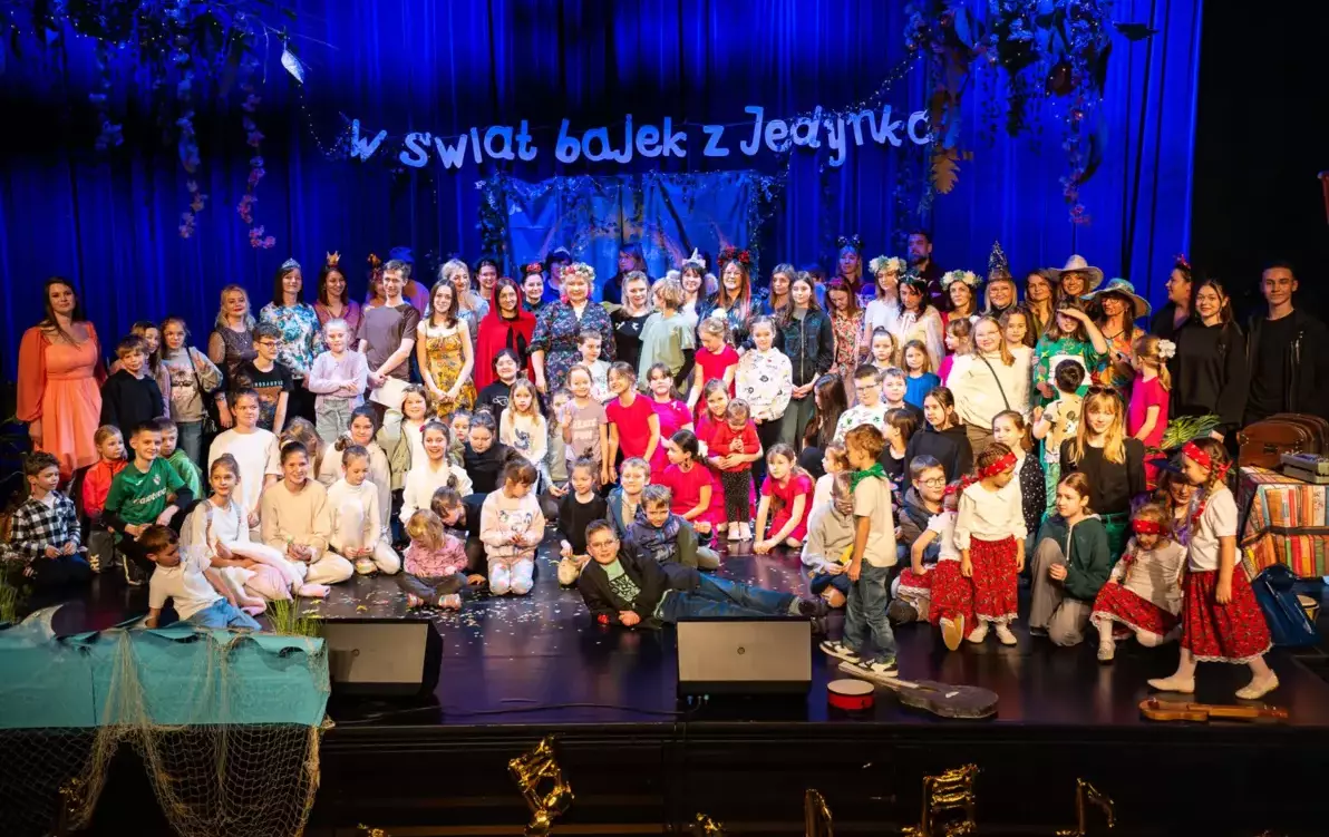 Zdjęcie do &bdquo;W świat bajek z Jedynką&rdquo;
