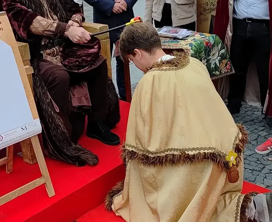 Zdjęcie do 1b na otwarciu wystawy plenerowej